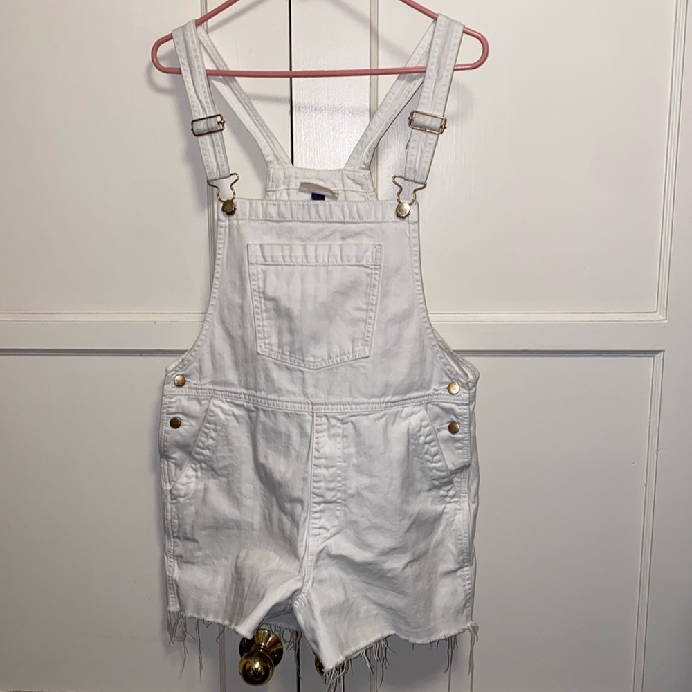 Universal Thread Size 8 White Denim Short Overalls with Adjustable Straps